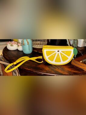 Tami Too! Yellow Citrus Slice Crossbody Bag